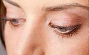 女人右眼下眼皮跳是什么预兆(女人右眼皮跳的预兆)