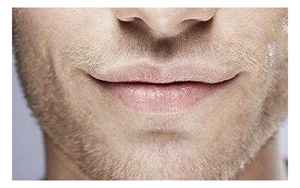 男人嘴唇薄代表什么