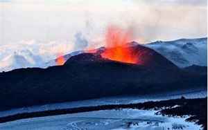 火山最多的洲(世界最高的火山是什么)