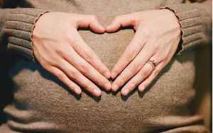 孕期征兆暗示你生龙凤胎(哪些孕期征兆暗示你生的是龙凤胎)