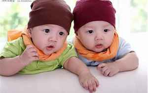 双胞胎男孩名字(双胞胎男孩取名字大全2021)